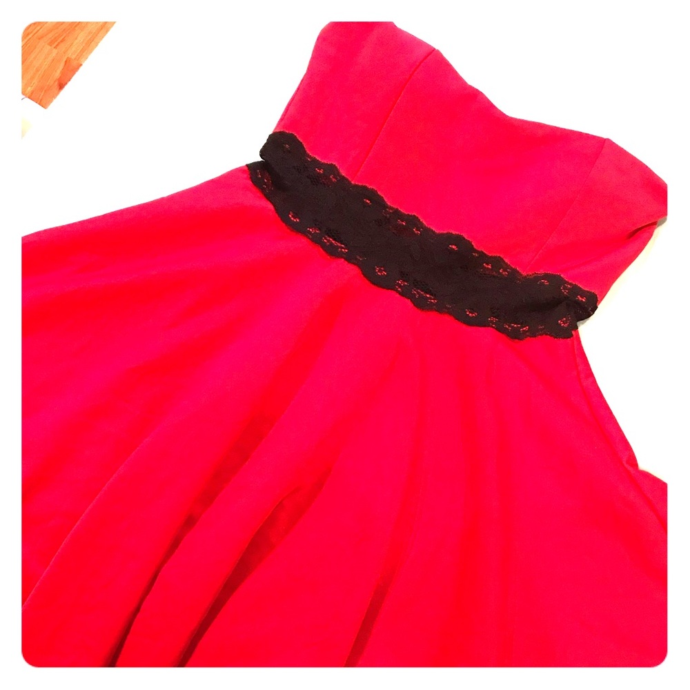 Strapless red dress with black lace